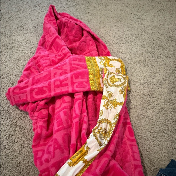 Versace Pink Robe - Picture 2 of 2